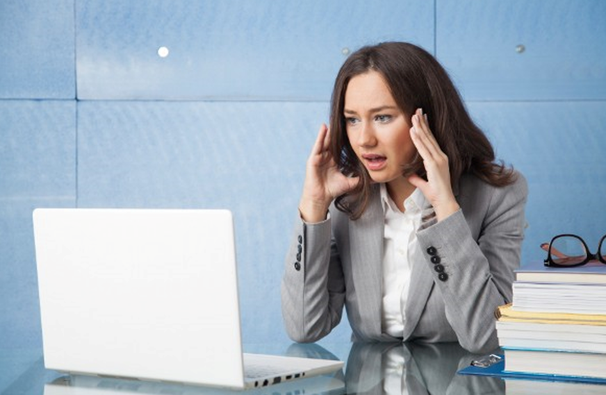 women at computer